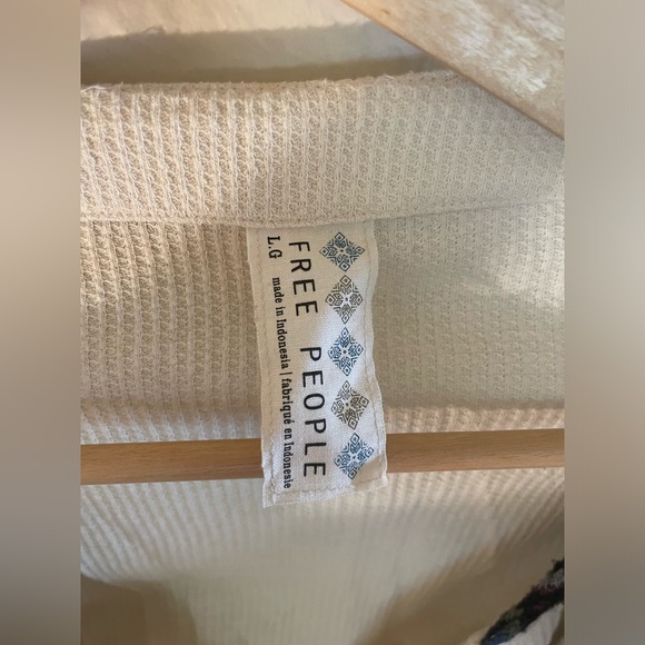 Free People Bell Sleeve Top - Picture 3 of 3